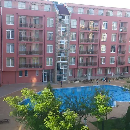 Апартамент Rainbow 3- 3*